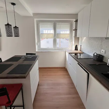 Apartman Eufemija شقة